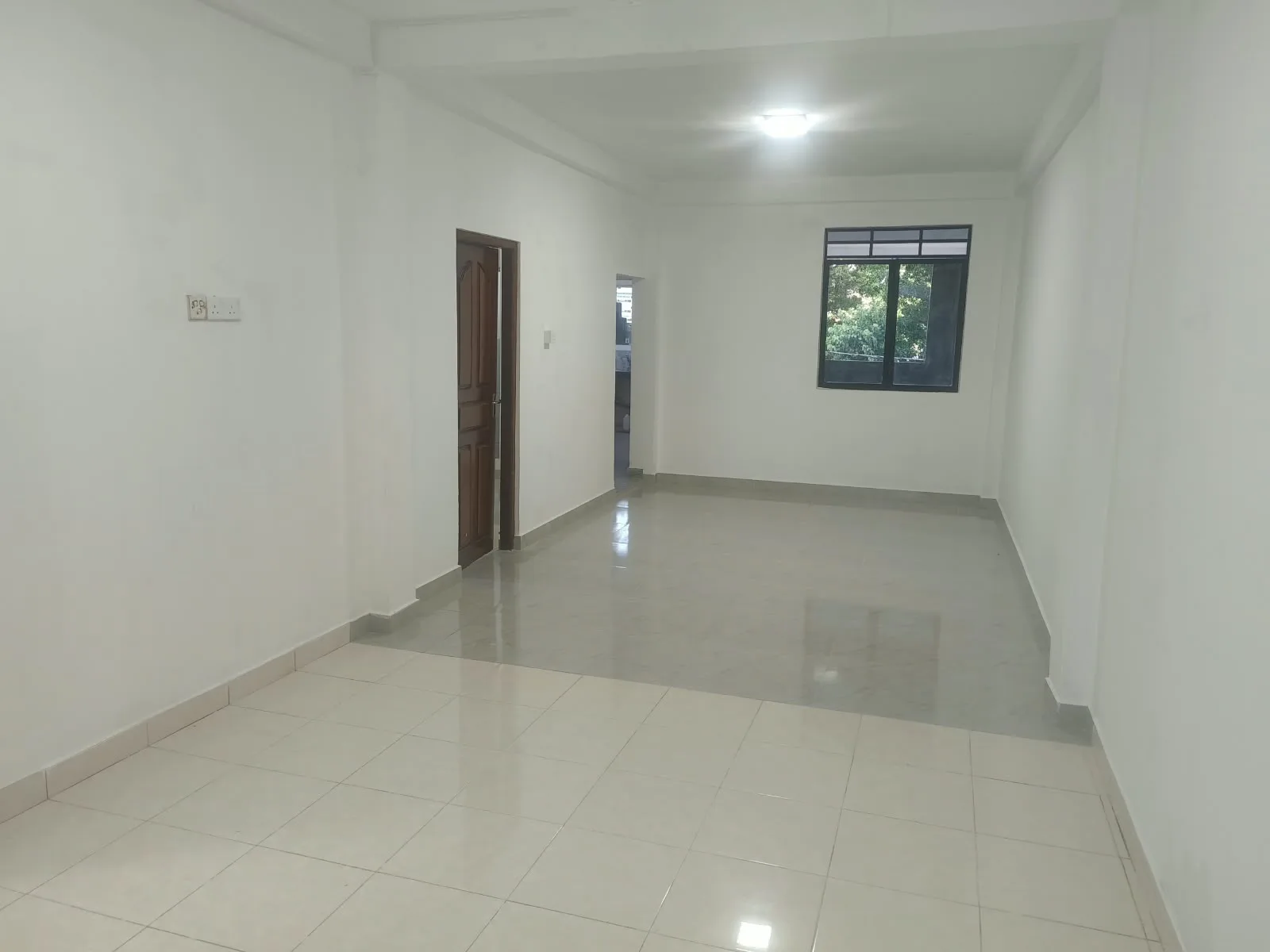 HOUSE FOR RENT IN WELLAWATTA photo 3