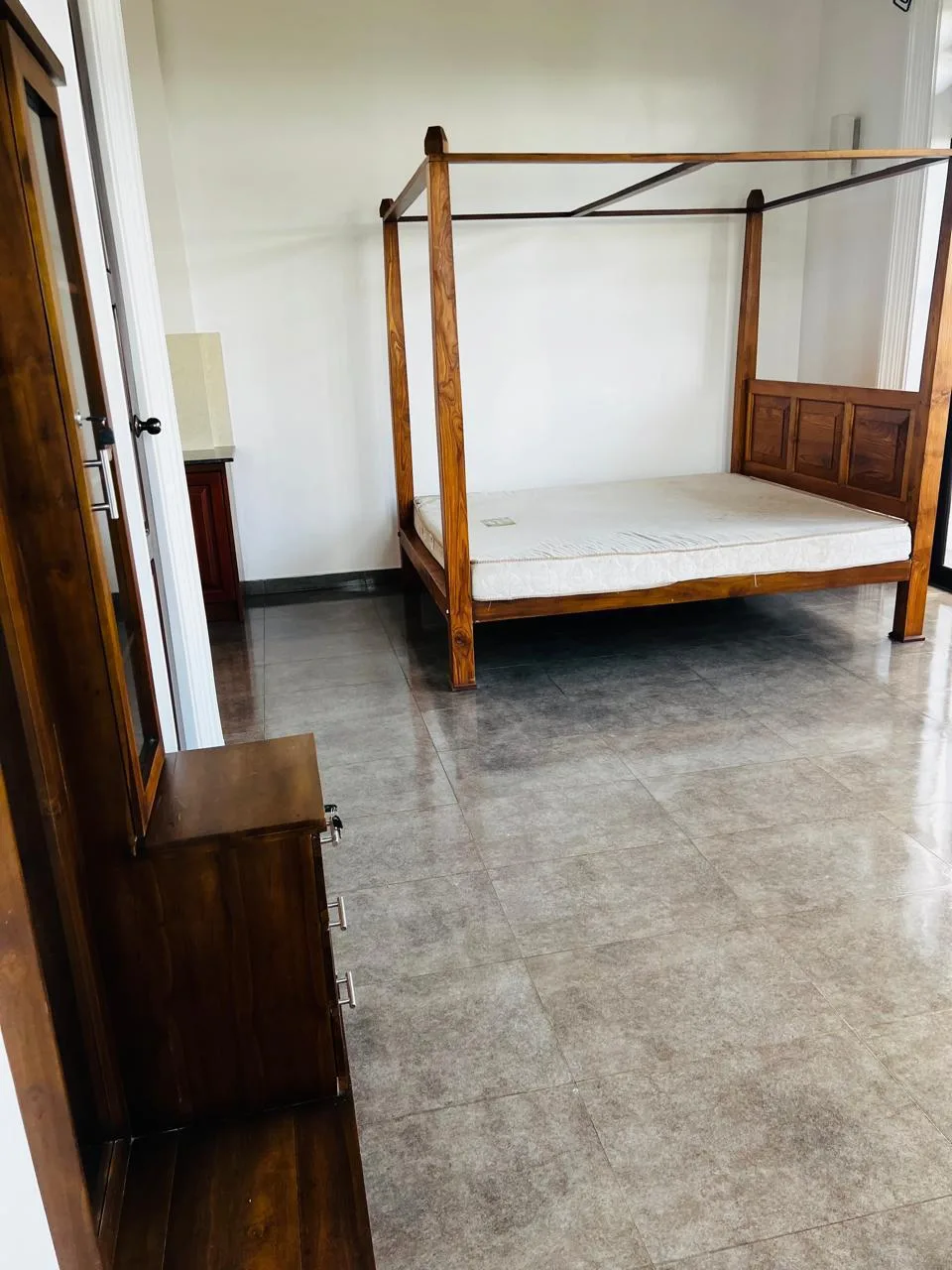 🏠 FULLY FURNISHED 4-BEDROOM LUXURY HOUSE FOR RENT – MADIWELA, KOTTE photo 8