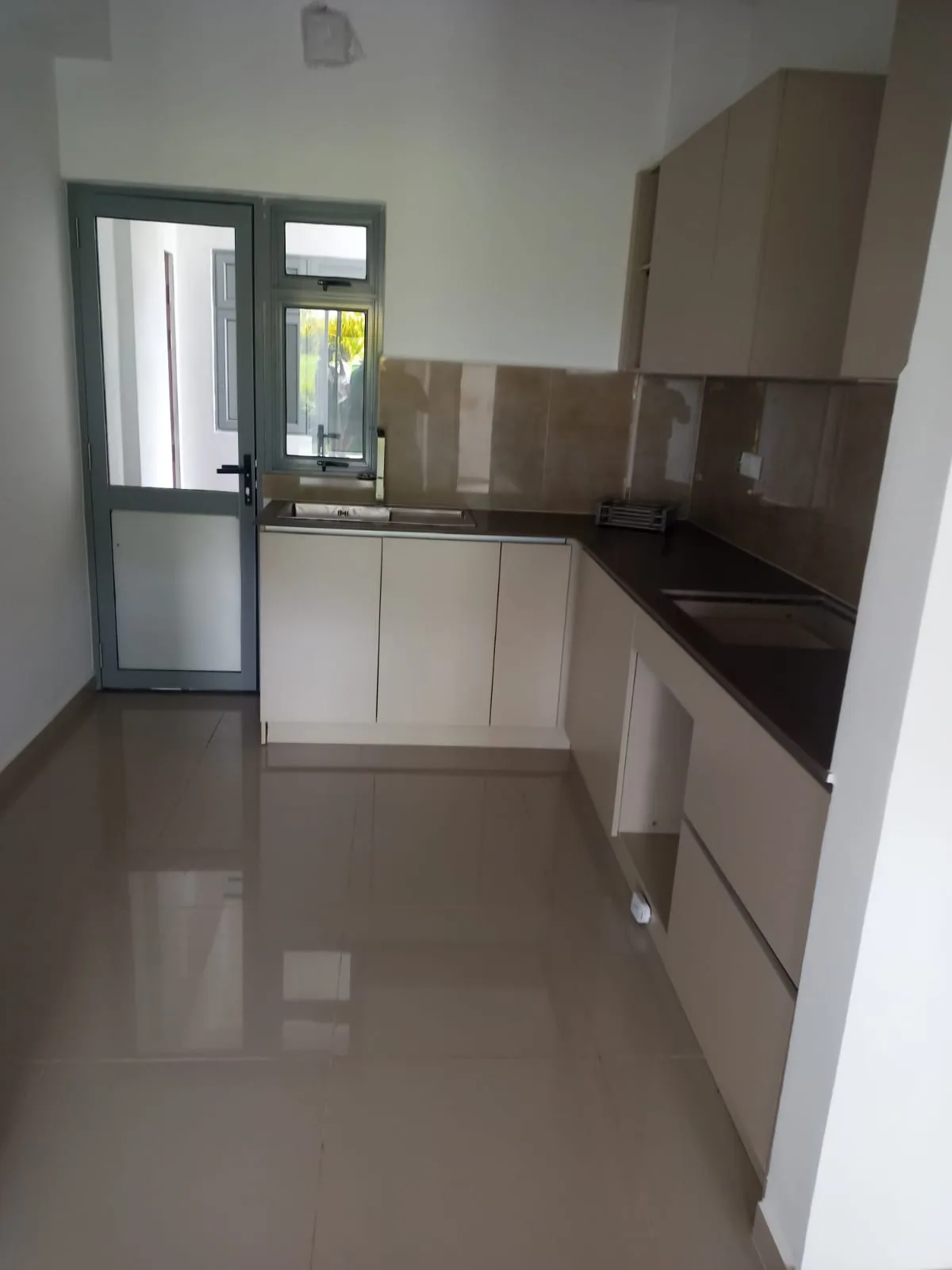 3 BED APARTMENT · KAHATHUDUWA photo 7