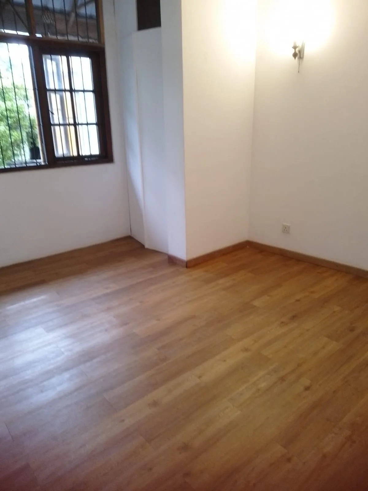 SPACIOUS HOUSE FOR RENT IN KOLLUPITIYA photo 8