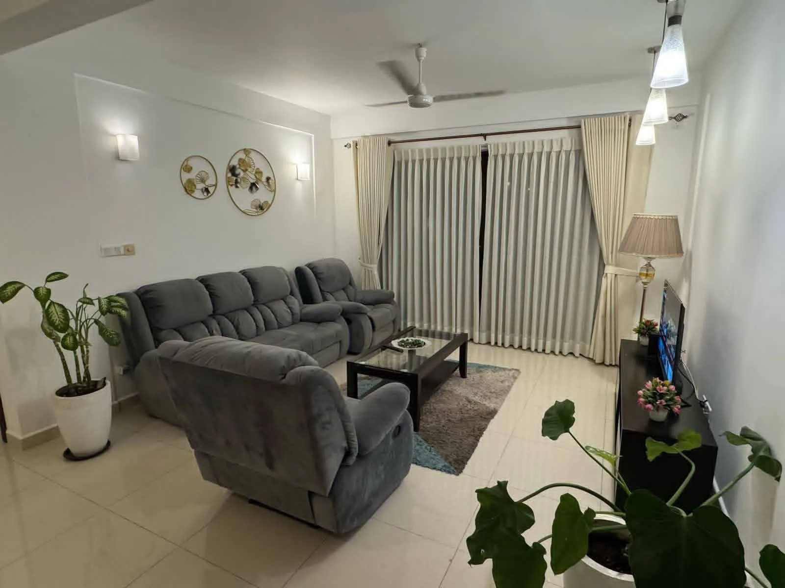 LUXURY FULLY FURNISHED 3BR APARTMENT FOR RENT – MT LAVINIA
