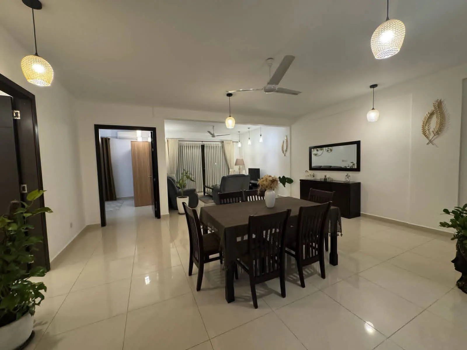 LUXURY FULLY FURNISHED 3BR APARTMENT FOR RENT – MT LAVINIA photo 4