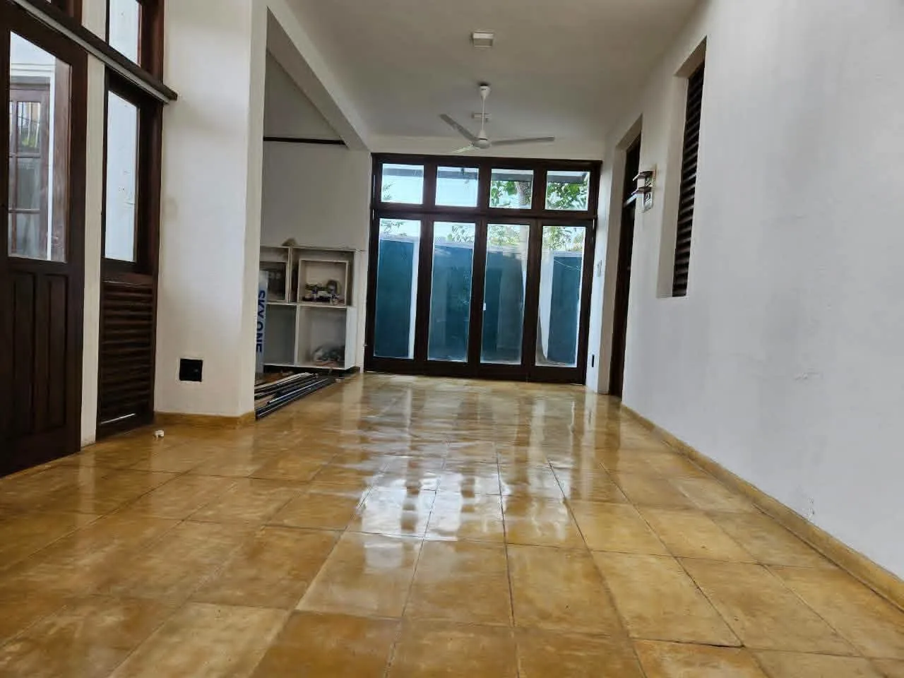 NEWLY RENOVATED FURNISHED HOUSE FOR RENT IN MOUNT LAVINIA photo 2