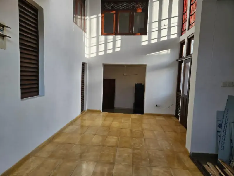 NEWLY RENOVATED FURNISHED HOUSE FOR RENT IN MOUNT LAVINIA photo 4