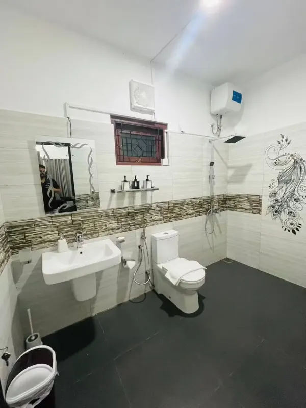 LUXURY FULLY FURNISHED 5-BEDROOM RESIDENCE FOR RENT RAJAGIRIYA photo 4