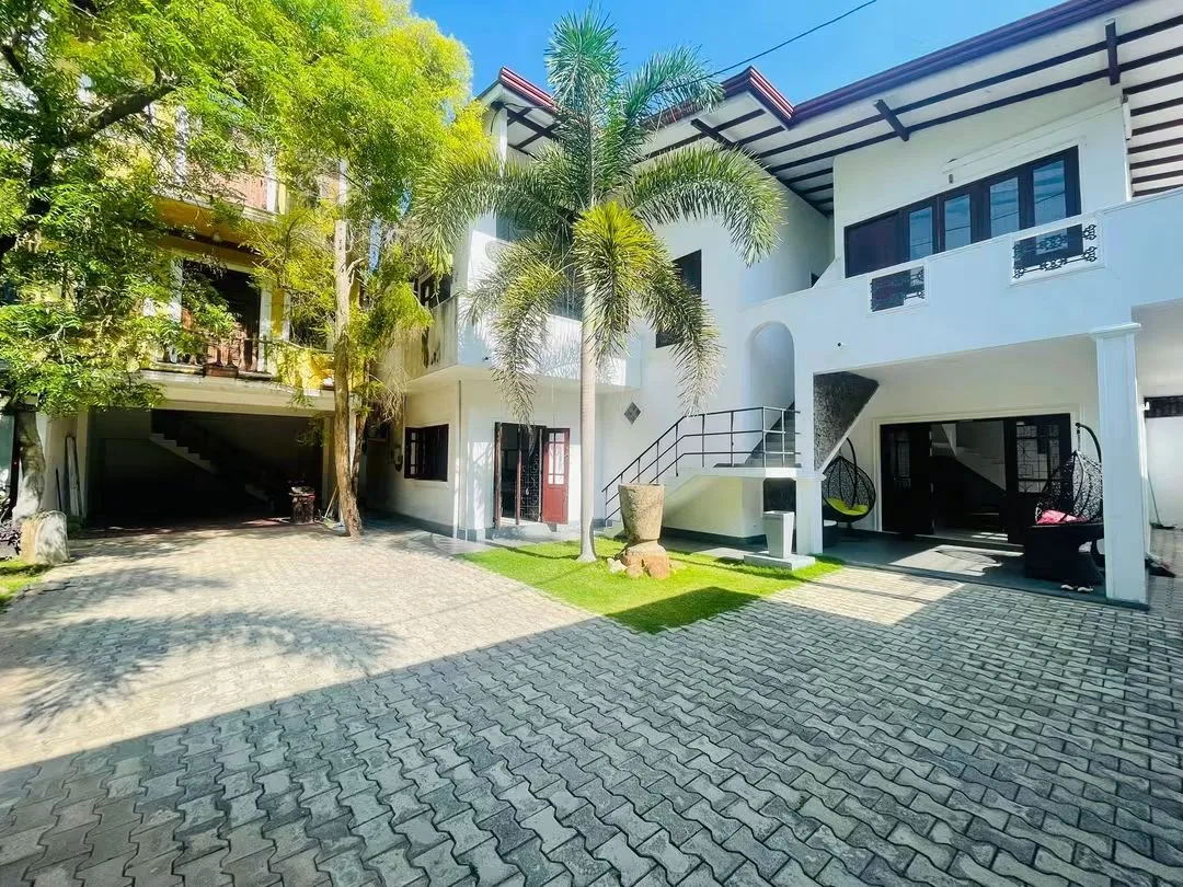 LUXURY FULLY FURNISHED 5-BEDROOM RESIDENCE FOR RENT RAJAGIRIYA photo 11