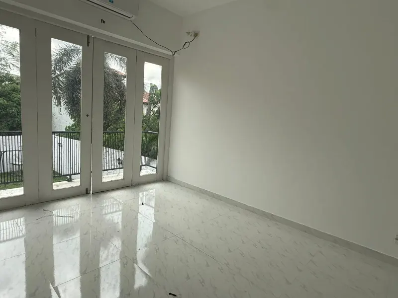 LUXURY 5 BEDROOM HOUSE FOR RENT – THALAWATHUGODA photo 3