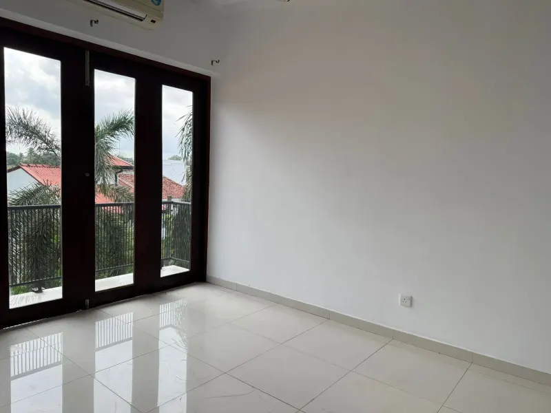 LUXURY 5 BEDROOM HOUSE FOR RENT – THALAWATHUGODA photo 6