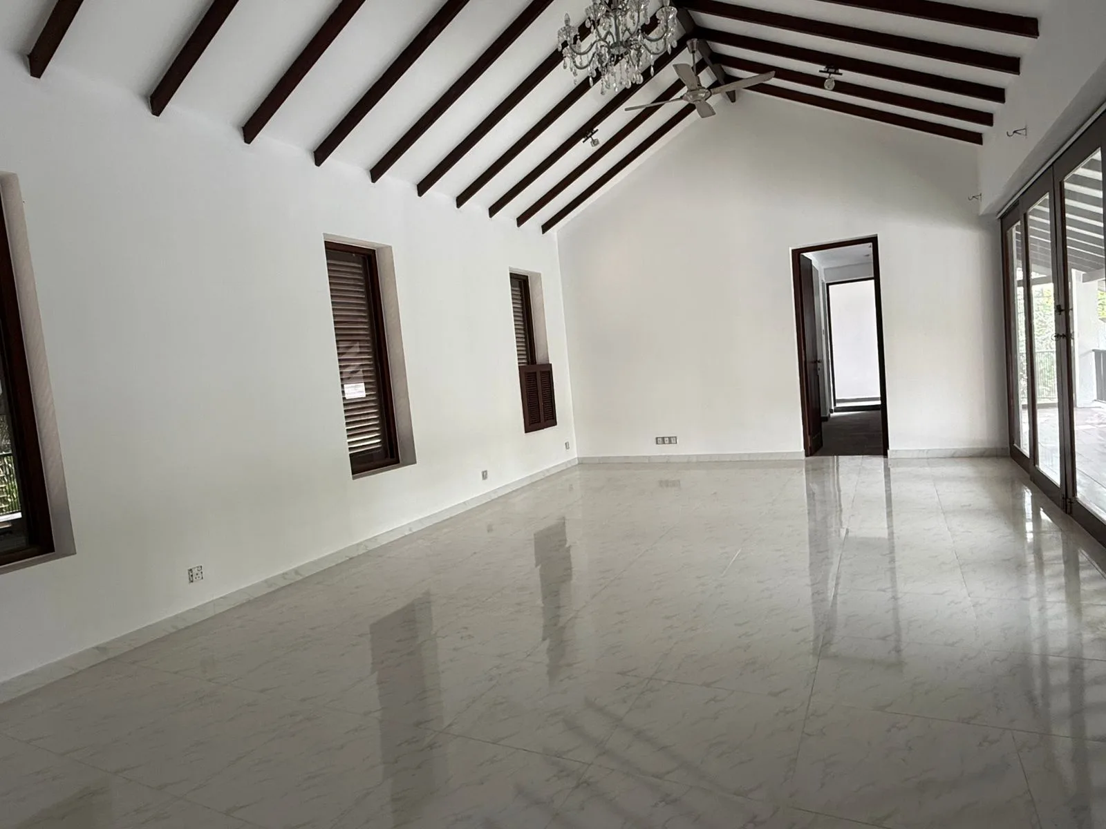 LUXURY 5 BEDROOM HOUSE FOR RENT – THALAWATHUGODA photo 11