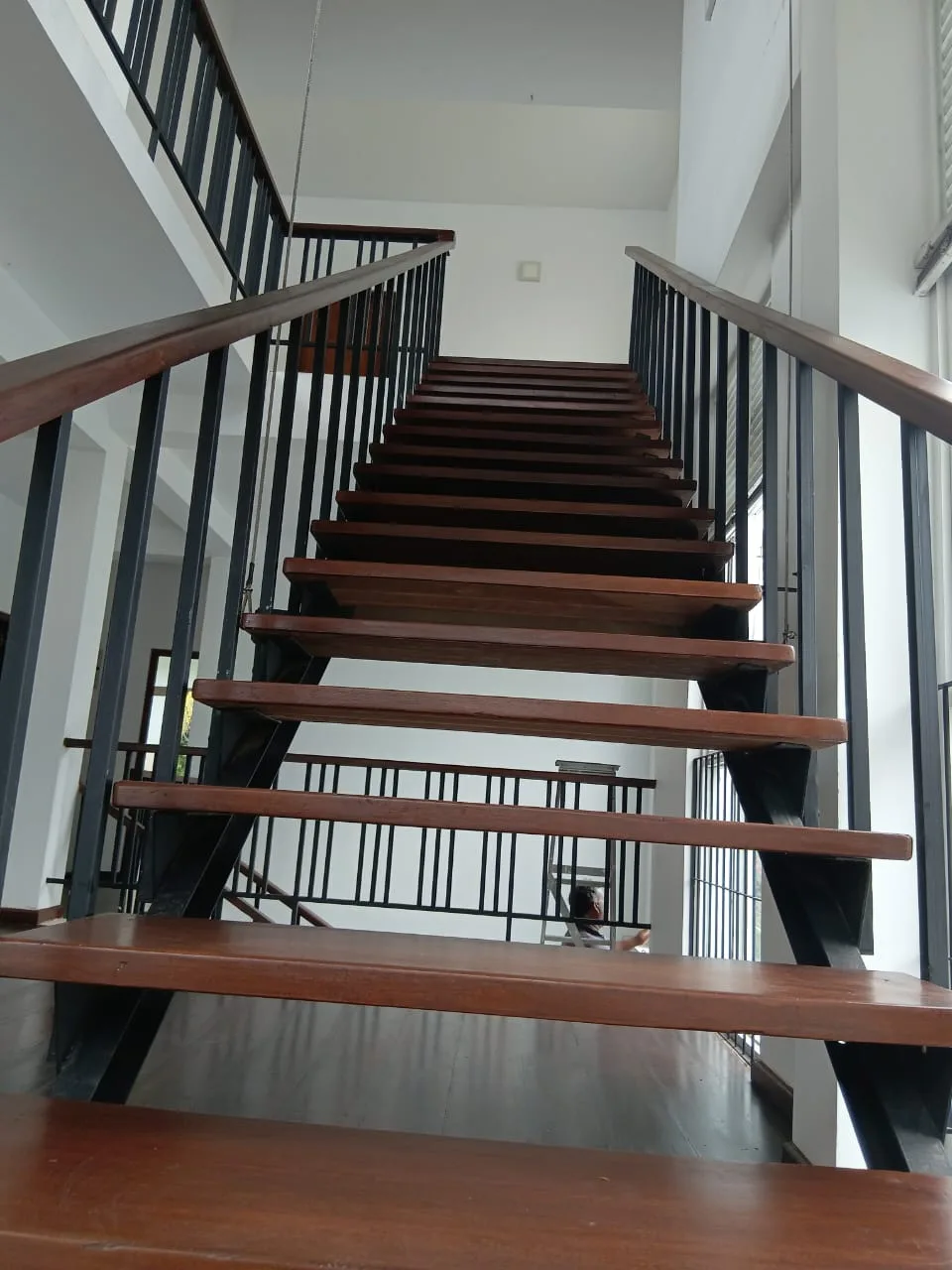 MODERN 4 BEDROOM HOUSE FOR RENT – THALAWATHUGODA | LKR 310,000 / HA photo 3