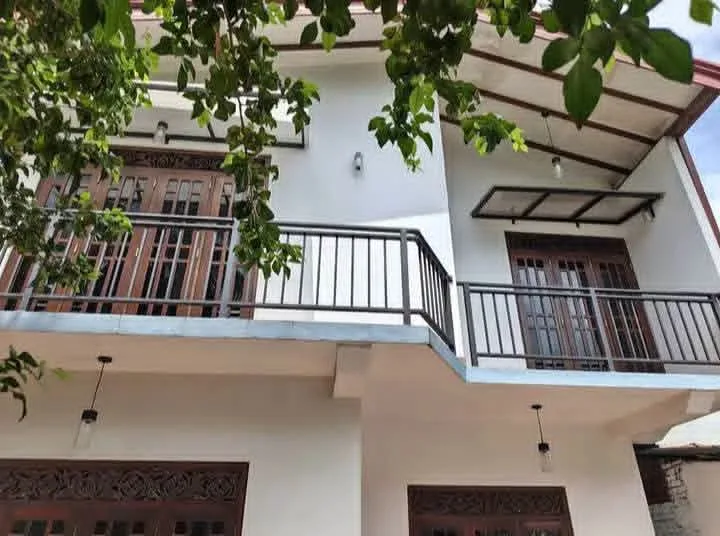 SPACIOUS 5-ROOM HOUSE FOR RENT – THALAWATHUGODA | LKR 100,000| RA018