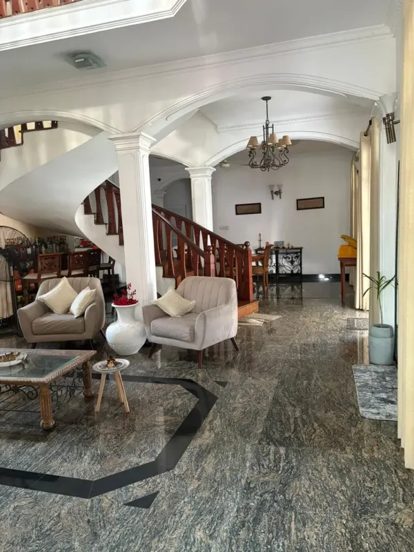 Spacious 7-Bedroom 3-Storey Commercial / Residential Property for Rent – Wattala | LKR 550,000/Month in Wattala