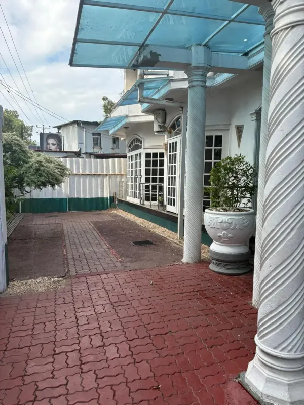 7 BED HOUSE · WATTALA photo 3
